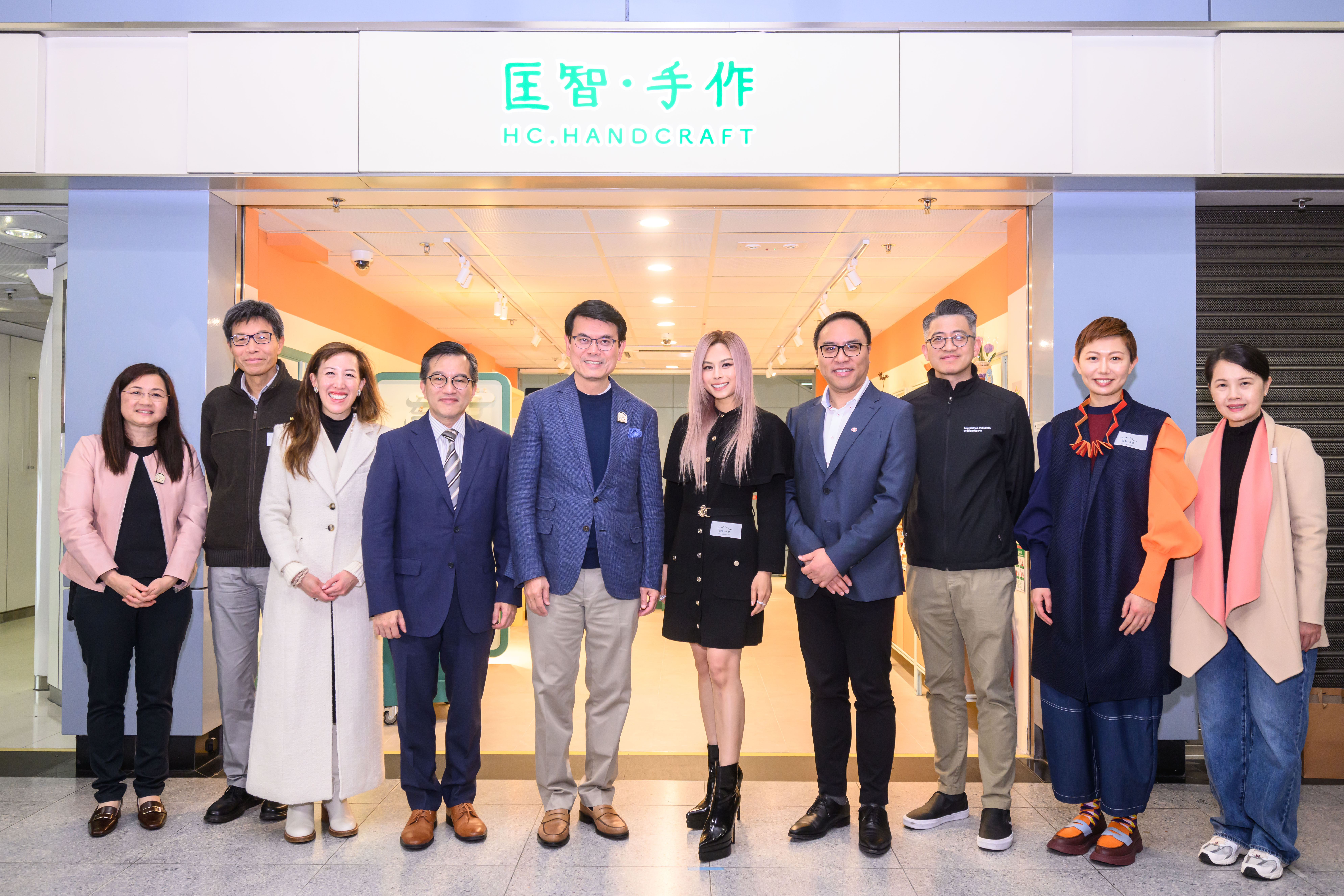 「匡智•手作」正式開幕 展現智障學員創意才華 李幸倪即場與學員交流